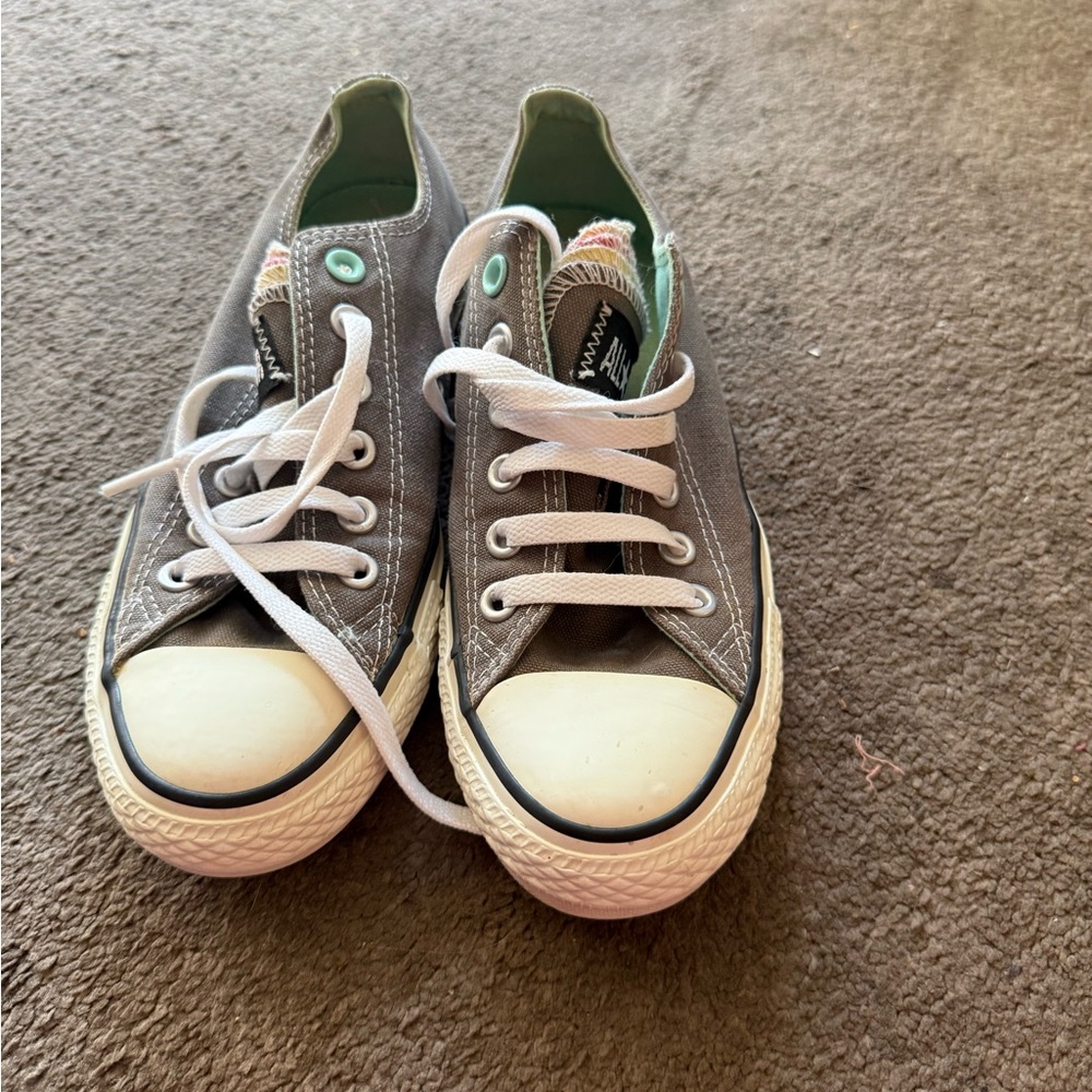 Converse gray with rainbow tongue sneakers 7